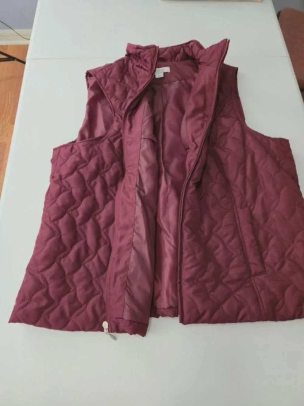 NWT CJ Banks Quilted Maroon Lightweight Puffer Vest 2X